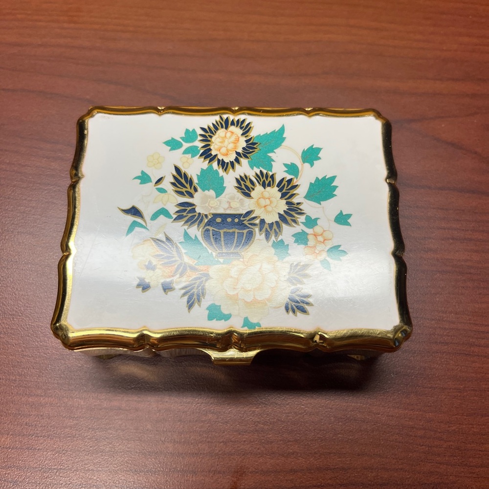 Vintage Stratton England Floral Decorative Box with Gold Trim